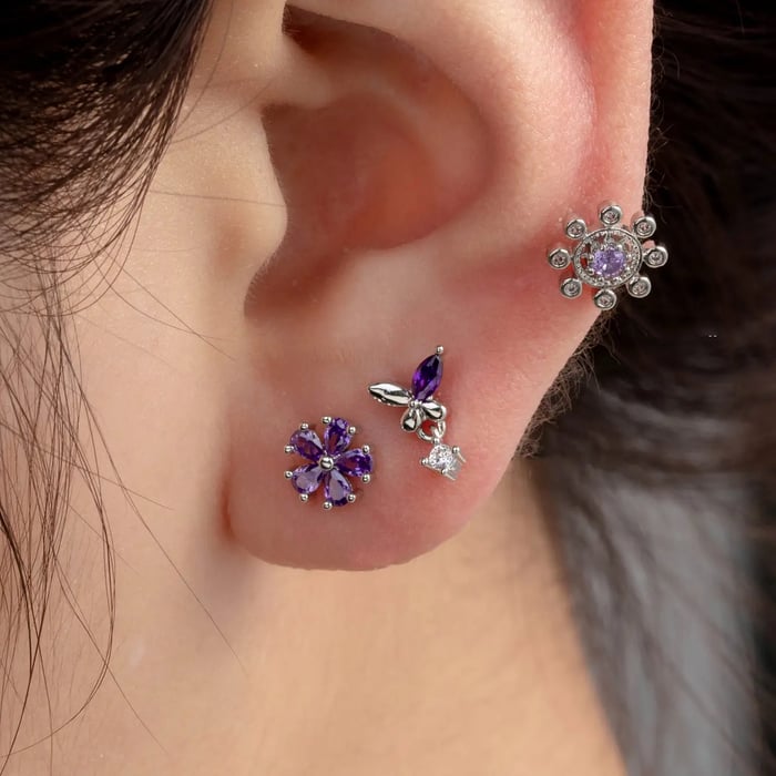 1 Piece Simple Series Classic Flower Titanium Steel Silver Color Zircon Women's Stud Earrings Picture3